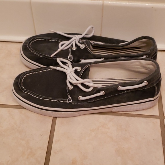 Used - Picture 2 of 3